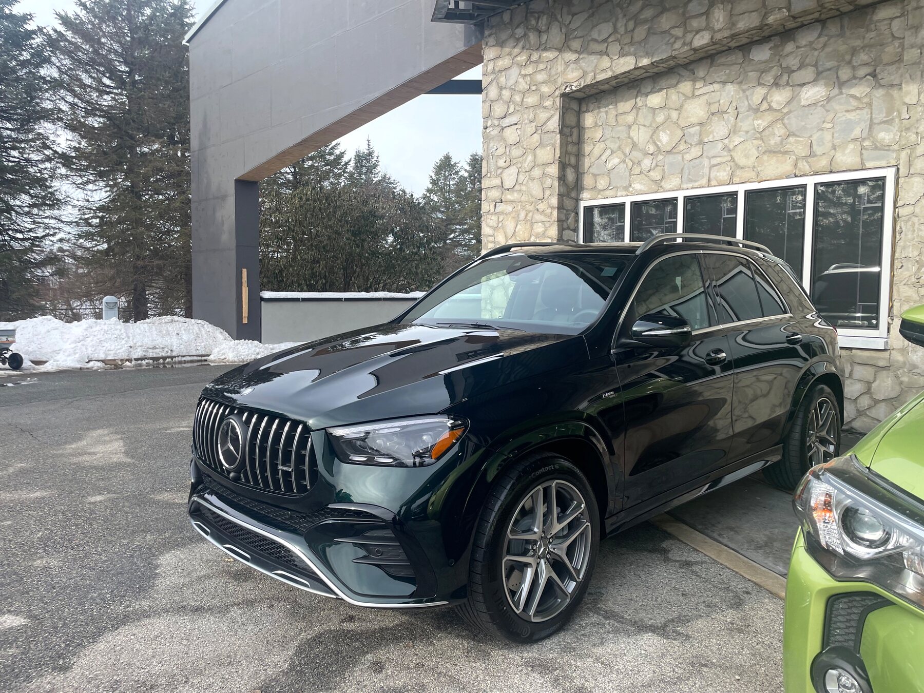 Mercedes-AMG GLE 53 and Toyota 4Runner TRD Pro